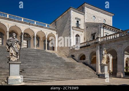 July 3, 2020 - Montecassino Abbey, Italy - Ancient Benedictine monastery. Cloister of Bramante with octagonal cistern and the loggia of Paradise. Stat Stock Photo