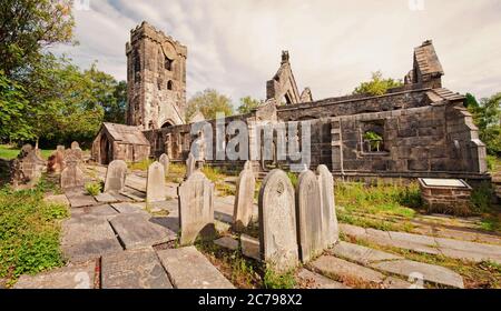 The churchyard and the ruins of Thomas a Becket church, at Heptonstall, West Yorkshire, England, UK Stock Photo