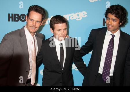 Actors Kevin Dillon, Kevin Connolly and Adrian Grenier attend the 'Entourage' season 5 premiere at the Ziegfeld Theater on September 3, 2008 in New Yo Stock Photo