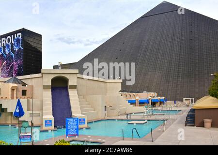 Pools & Cabanas At Luxor Las Vegas NV, USA 10-01-18 This oasis features four large sections of pool area totaling 19,000 square feet. Stock Photo