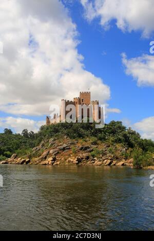 The medieval Almourol Castle built on an island in the middle of River Tagus - Rio Tejo, Santarem, Ribatejo, Portugal. Stock Photo