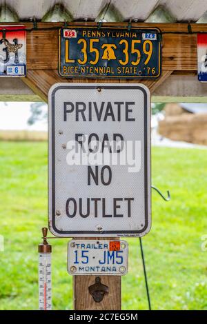 USAストリート看板　NO OUTLET Prismatic No Outlet Road Signs - USA Traffic Signs