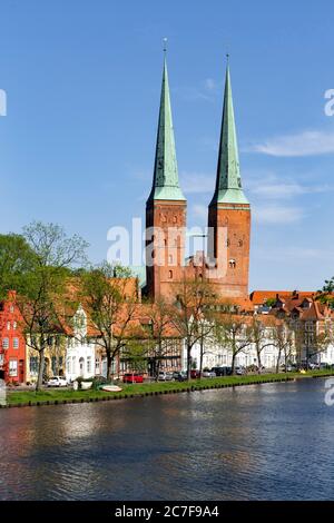 Luebeck Cathedral, town houses on the Obertrave, Luebeck, Schleswig-Holstein, Germany Stock Photo