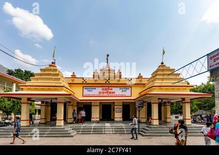 The temple of Swargashram in the holy town  of Rishikesh on the banks of River Ganges in northern India Stock Photo