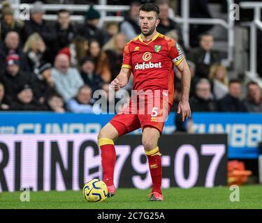 1st February 2020, St. James's Park, Newcastle, England; Premier League, Newcastle United v Norwich City : Grant Hanley (5) of Norwich City in action Stock Photo