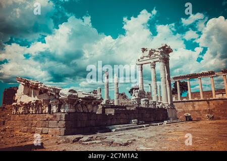 Akropol, Pergamon Ancient City in Pergamon Izmir Turkey 7th - 6th and 5th century BC Stock Photo