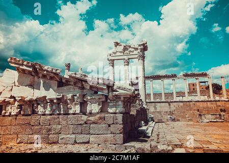 Akropol, Pergamon Ancient City in Pergamon Izmir Turkey 7th - 6th and 5th century BC Stock Photo