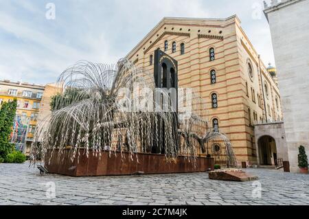 Budapest, Hungary - August 26th 2018. Holocaust Memorial at Great Synagogue, Dohany Street. Largest jewish Temple in Europe, center of Neolog Judaism Stock Photo