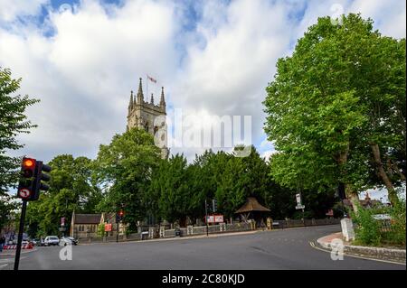 Beckenham (Greater London), Kent, UK. St George's Church in Beckenham at the junction of the High Street, Bromley Road and Church Avenue. Stock Photo