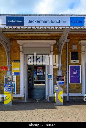 a southern railway train in a platform at Barnham railway station in ...