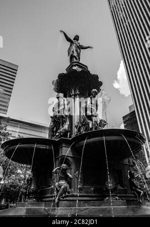 Cincinnati Architecture and Streetscapes/Fountain Square Stock Photo