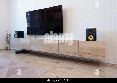 Speakers for store apartment living room