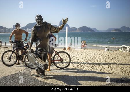 Sculpture or statue of Dorival Caymmi in Copacabana Beach in