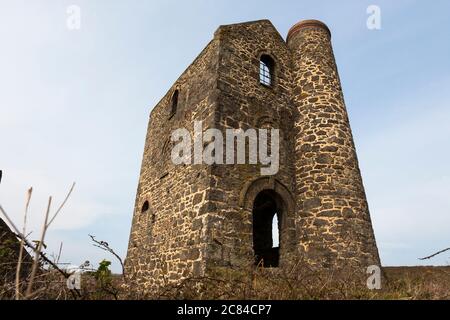 The ruins of Giew Mine engine house on Trink Hill, Towednack, Cornwall, UK Stock Photo