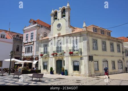 CASCAIS, PORTUGAL - JUNE 13, 2017: Central square in Cascais. Cascais is famous and popular summer vacation spot for Portuguese and foreign tourists Stock Photo