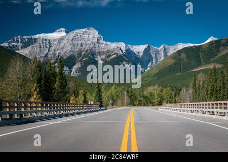 Mount Bogart, left, Ribbon Peak and Mount Sparrowhawk, Kananaskis, Alberta, Canada. Stock Photo