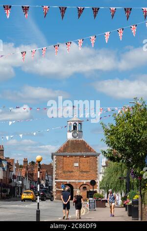 Old Amersham High Street and Market Hall in the Buckinghamshire town, England, UK Stock Photo