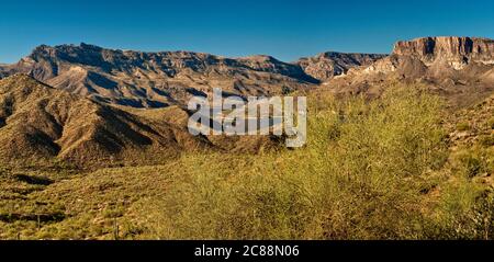 Apache Lake in Mazatzal Range in Superstition Mountains, view from Apache Trail, Arizona, USA Stock Photo