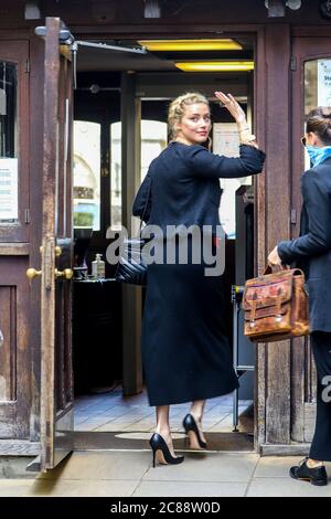 LONDON, ENGLAND, JULY 22 2020, Actor Amber Heard Ex- Wife of Johnny Depp arriving at the High Court in London today to appear in the witness box for his libel case against the publishers of The Sun newspaper NGN Credit: MI News & Sport /Alamy Live News Stock Photo