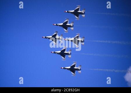 Thunderbirds USAF Air Demonstration Squadron performing a diamond formation. USA, America. Stock Photo