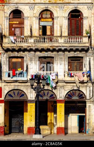 Urban decay in Old Havana Stock Photo