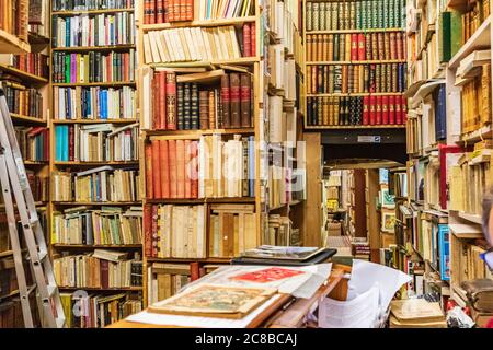 Europe, France, Haute-Vienne, Limoges. Sept. 5, 2019. Old books in shop in Limoges. Stock Photo