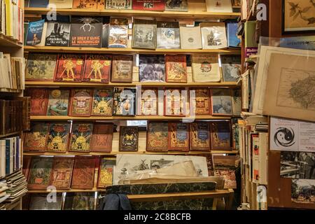 Europe, France, Haute-Vienne, Limoges. Sept. 5, 2019. Old books in shop in Limoges. Stock Photo