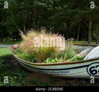 Boat Rowing Rutland RUTLAND WATER RESERVOIR IN DROUGHT CONDITIONS Stock Photo - Alamy