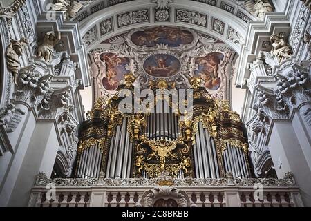 St. Stephen's Cathedral (German: Dom St. Stephan) is a baroque church from 1688 Stock Photo