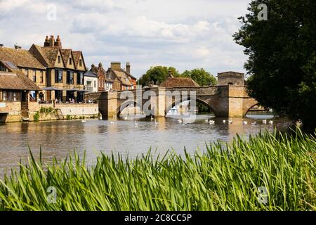 St Ives stone, medieval bridge over the River Great Ouse, St Ives, Cambridgeshire, England Stock Photo