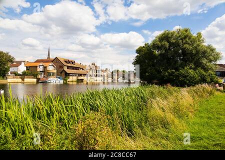 St Ives stone, medieval bridge over the River Great Ouse, St Ives, Cambridgeshire, England Stock Photo