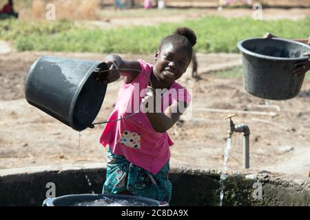 A young, indigenous Jola girl. The Gambia, West Africa Stock Photo - Alamy