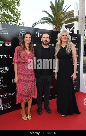 Matt Dillon with his wife Roberta Mastromichele and Tiziana Rocca Stock Photo