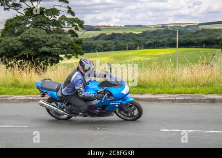 Blue kawasaki ninja hi-res stock photography and images - Alamy