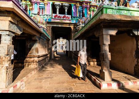 Trichy, Tamil Nadu, India - February 2020: The entrance gateway of the tower of the ancient Jambukeshwar temple in the city of Tiruchirappalli. Stock Photo
