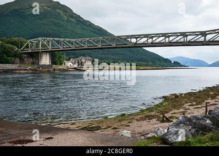 From the disused ferry quay at North Ballachulish to the Ballachulish Hotel in South Ballachulish, with the Ballachulish Bridge over Loch Leven Stock Photo
