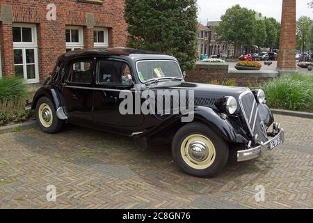 Citroen Traction Avant 15-Six Berline, vintage French car from 1954 in  France Stock Photo - Alamy