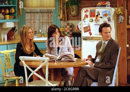  Friends: The Complete Series [Blu-ray] [2002] [1994] [Region  Free] : Jennifer Aniston, Matt LeBlanc, Courteney Cox, David Schwimmer,  Lisa Kudrow: Movies & TV