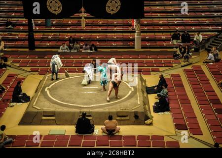 Editorial TOKYO - MAY 2010: Unidentified wrestlers in the Grand Sumo Tournament in Tokyo, Japan on January Stock Photo