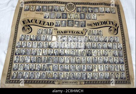 Graduates, University of Medicine Barcelona 1950 Set of photographic portraits of students and teachers of a promotion, when they finish their studie Stock Photo