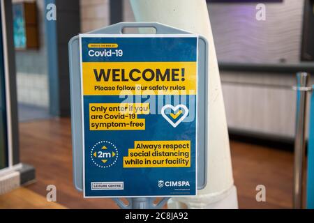 Windsor, Berkshire, UK. 25th July, 2020. A welcome back sign as members returned to Windsor Leisure Centre as it reopened this morning for the first time since the Coronavirus Covid-19 lockdown. Credit: Maureen McLean/Alamy Live News Stock Photo