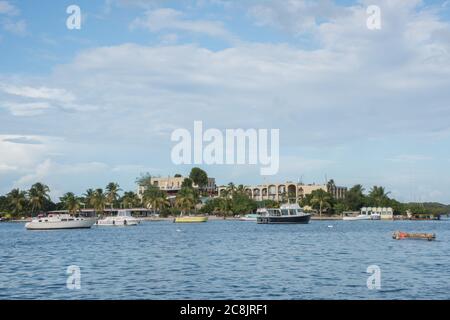 Christiansted, St. Croix, VI-October 19,2019: Hotel on the Cay with harbour vessels in the Caribbean Sea in St. Croix in the USVI Stock Photo