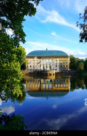 Scenic view of the ancient „Ständehaus“ building, built 1876 - 1880, at 'Kaiserteich' (Emperor's Pond). Beautiful idyllic landscape. Stock Photo