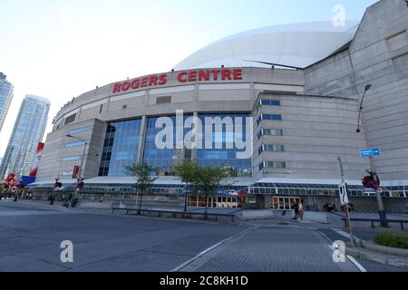 Rogers Centre Center entrance. Blue Jays baseball team sign at the top,  Toronto, Canada Stock Photo - Alamy