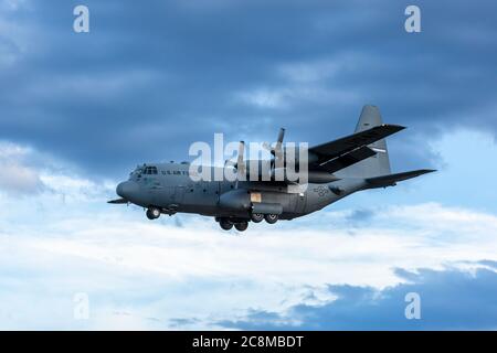 U.S. Airforce C-130 Hercules descending to land Stock Photo