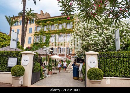 France, Var, Saint Tropez, Dior des Lices, cafe restaurant of the