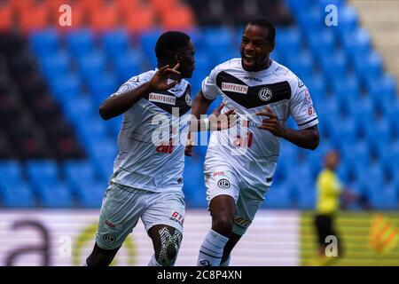 Lugano, Switzerland. 29th Nov, 2020. Cristopher Lungoyi (#8 FC Lugano) and  Albian Hajdari (#76 FC Basel 1893) in action during the Swiss Super League  match between FC Lugano and FC Basel 1893