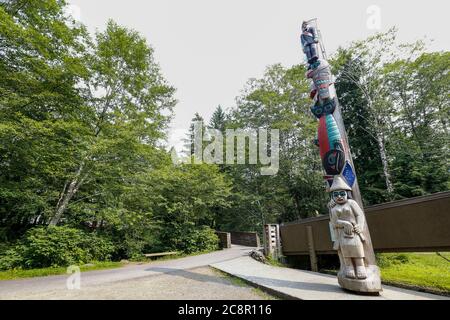 Ketchikan, Alaska - jul 23, 2018 - The totem poles in the Saxman Native Village is the largest collection of Native American standing totem poles Stock Photo