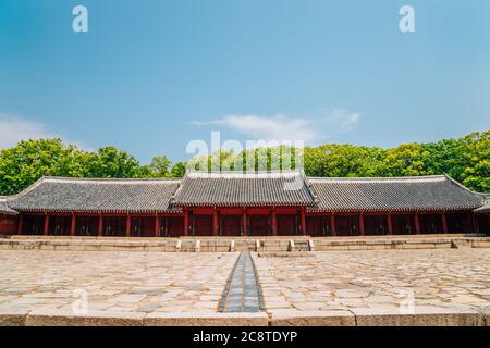 Korean traditional architecture with summer green trees at Jongmyo Shrine in Seoul, Korea Stock Photo