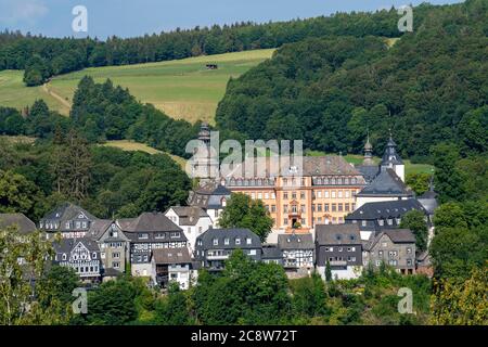 Bad Berleburg, in the district of Siegen-Wittgenstein, Rothaargebirge, Sauerland, Oberstadt, with Berleburg Castle, NRW, Germany, Stock Photo